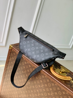 Louis Vuitton Discovery Bumbag