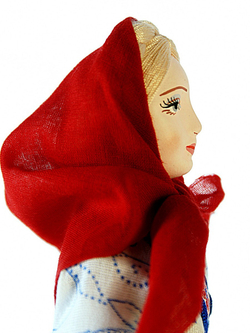 Кукла коллекционная в девичьем мещанском костюме.