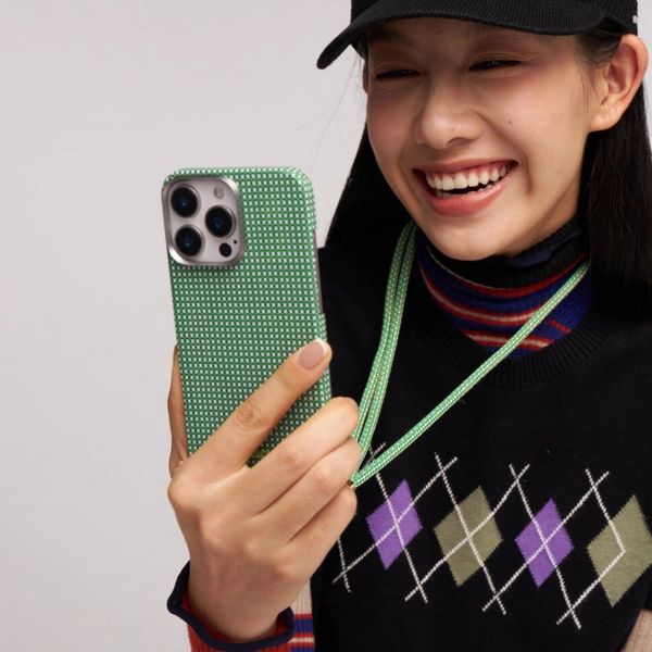 Чехол Pitaka Ultra-Slim для iPhone 16, Зеленый | Forest Green
