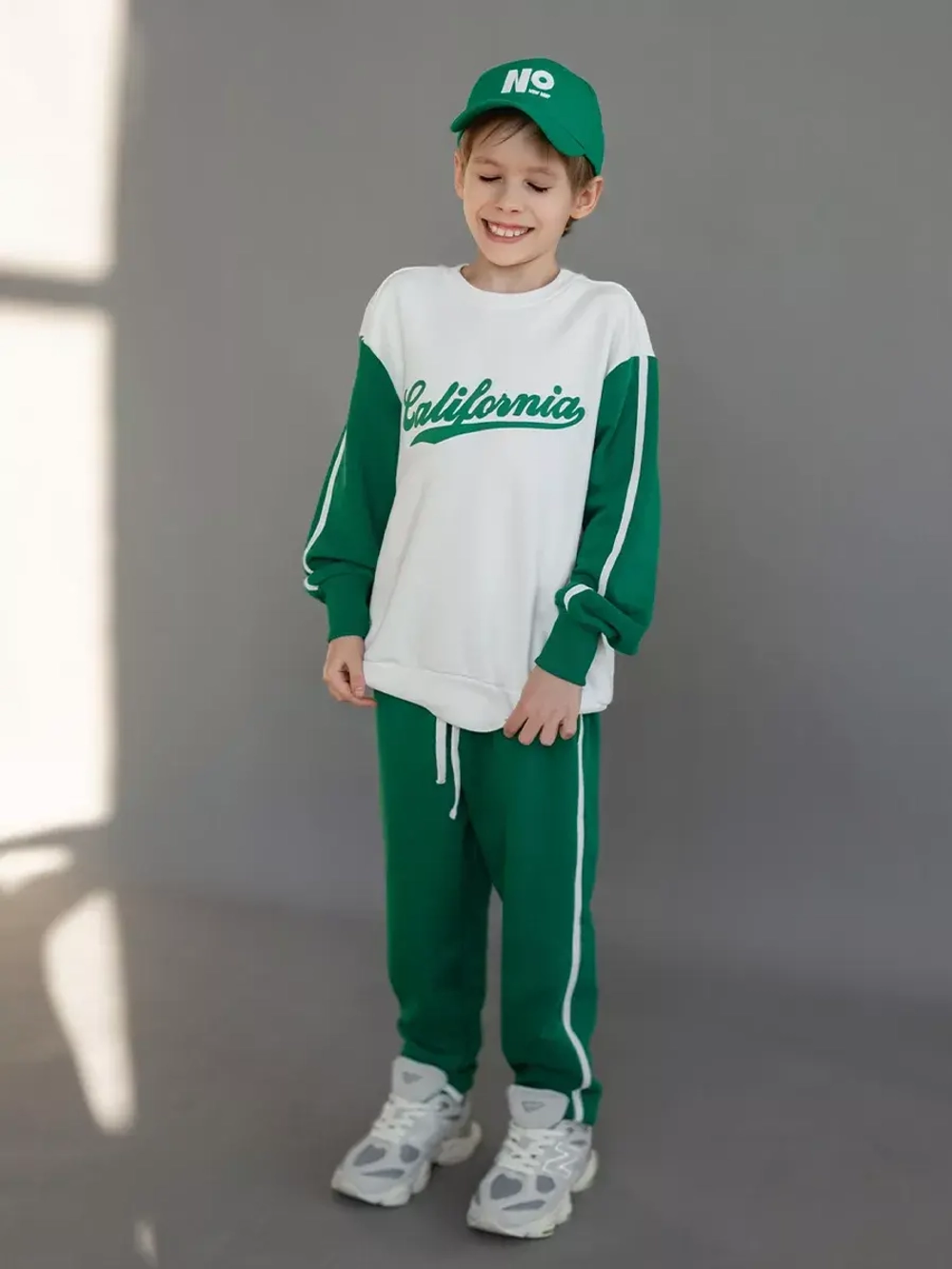 Спортивный костюм для мальчика в школу