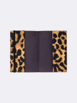 Обложка для паспорта с зеленой вышивкой OLA OLA