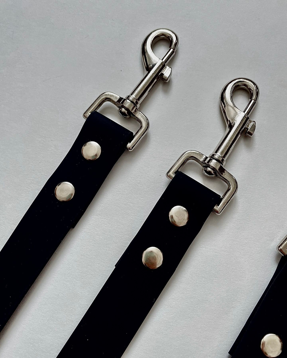 Сворка для двух собак биотан водонепроницаемый 50 см , 25 мм