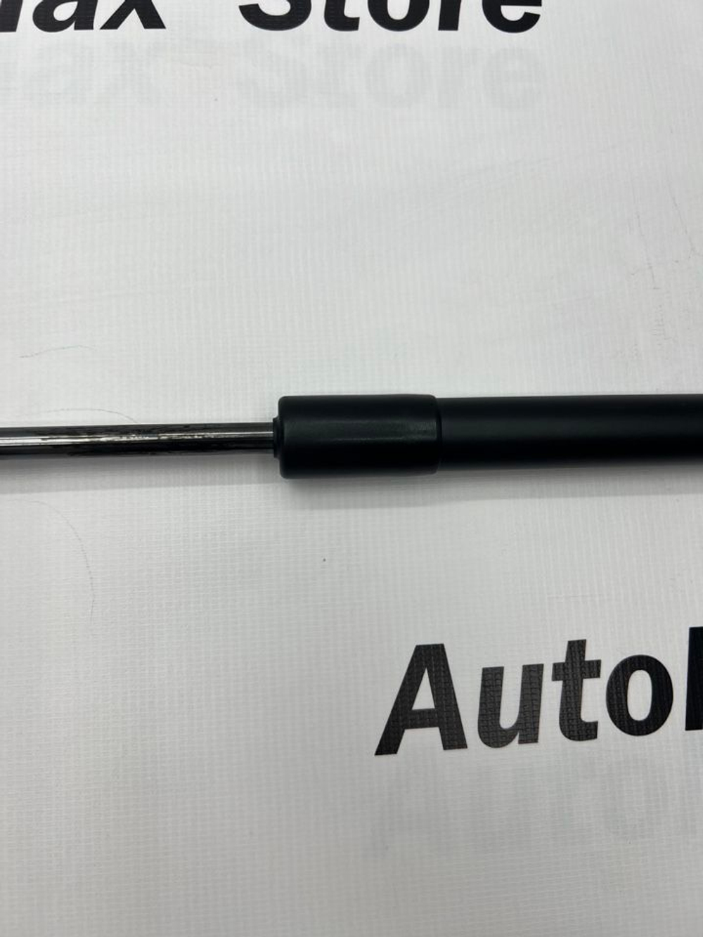 Амортизатор багажника Mitsubishi Outlander левый.5802A781. Оригинал