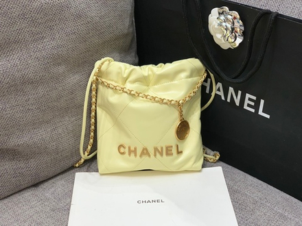 Chanel 22 Mini Handbag 20 cm
