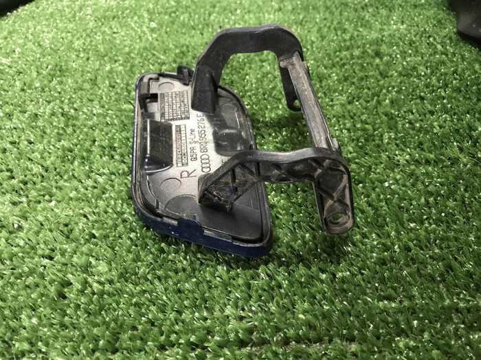 Крышка форсунки правая Audi Q5 1 8R (12-17) S-line