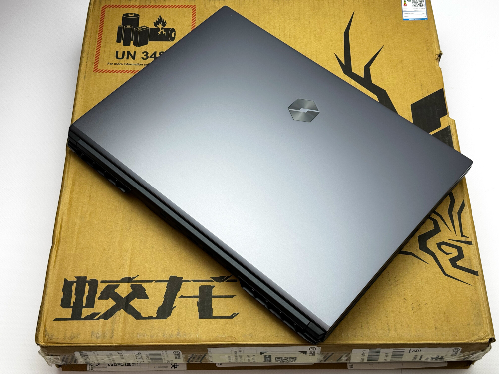 Игровой ноутбук Mechrevo Ryzen 9 7940H / RTX 4060 8GB / 16GB / 512GB / 2.5K / 165Hz / Win 11 / RU-EN клавиатура