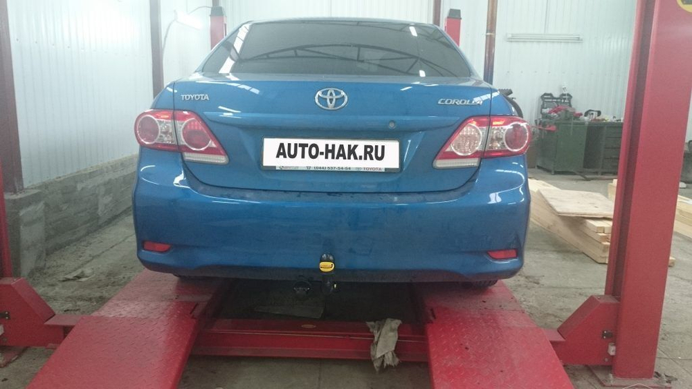Фаркоп Auto-Hak O 72 Toyota Corolla седан 2007-2013 (паспорт и сертификат в комплекте)(без электрики)