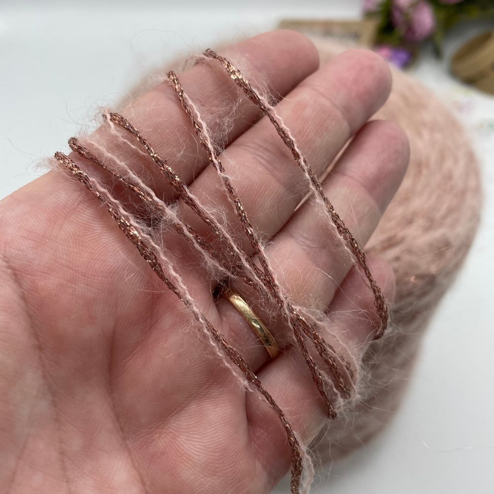 Lagopolane 30% мохер супер кид 30% вискоза 20% полиэстер 20% полиамид