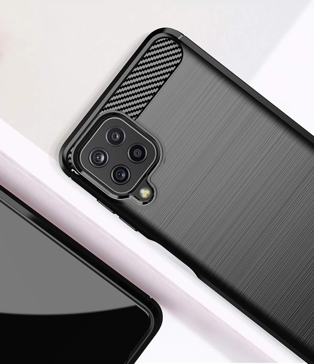 ✓ Мягкий чехол черного цвета на Samsung Galaxy M32 с 2021 года, серия  Carbon от Caseport - купить по отличной цене 🤑 в интернет магазине  caseport в Москве и СПб