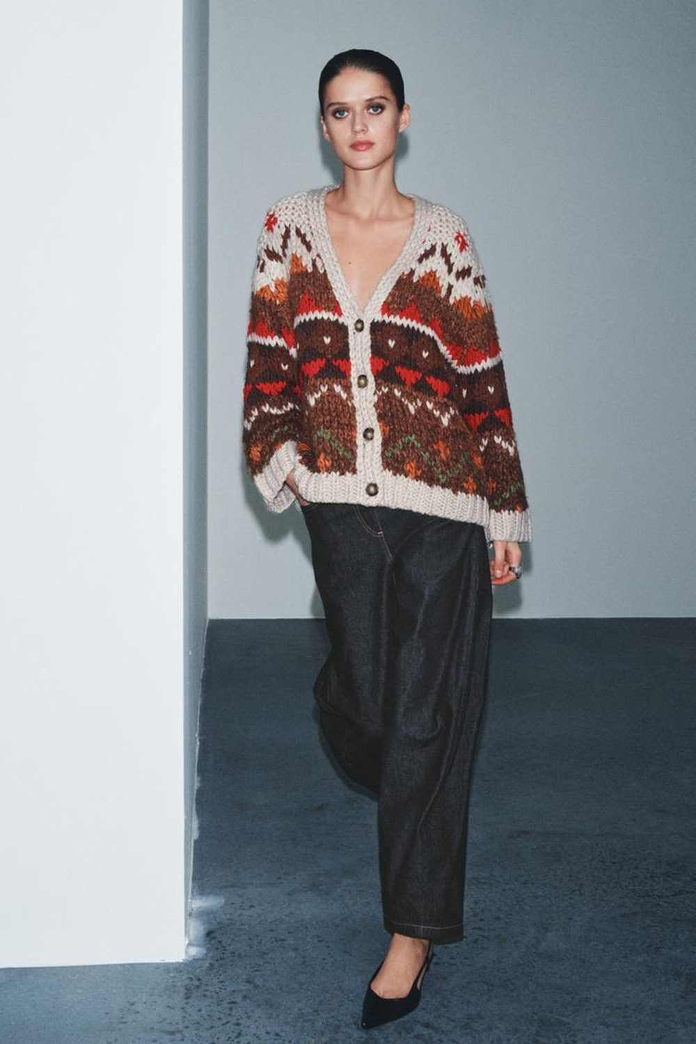 ZARА ЖАККАРДОВЫЙ ТРИКОТАЖНЫЙ КАРДИГАН, БЕЖЕВО-КОРИЧНЕВЫЙ