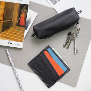 Картхолдер из натуральной теленка, черного цвета