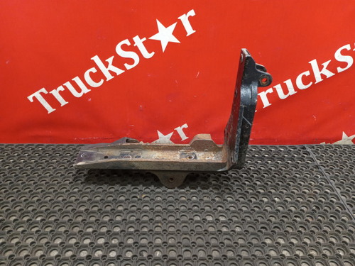 Кронштейн торсиона кабины левый