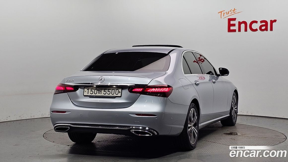 Mercedes-Benz E-Class W213 E250 Avangarde (08.2021)