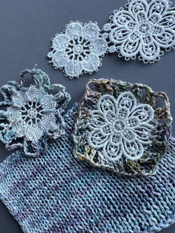 Тесьма кружево для рукоделия и вязания цветочки