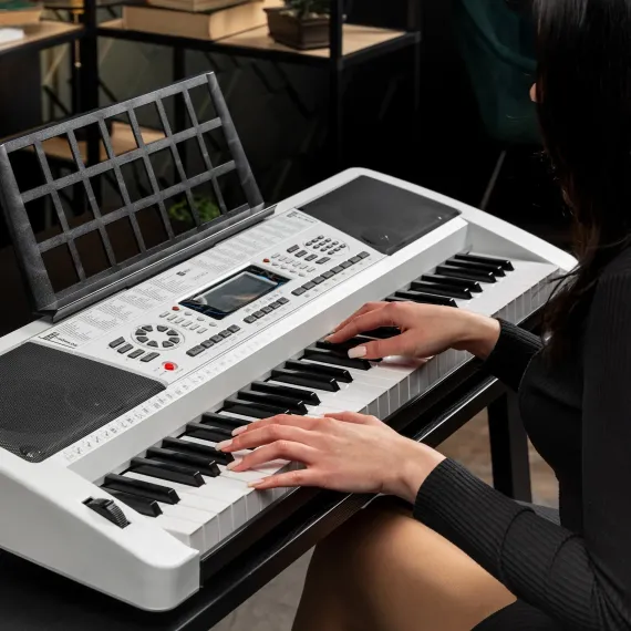 ON Music MusicHall Sonata White