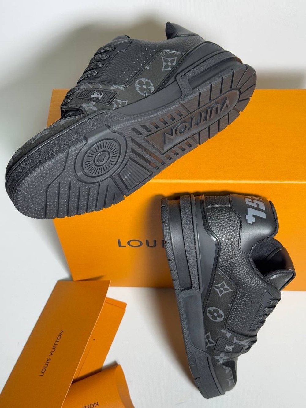 Кроссовки Louis Vuitton Trainer