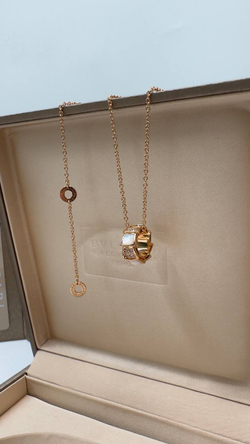 Кулон Bvlgari