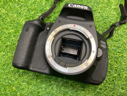 Canon 600D Kit 18-55mm 3.5-5.6 IS II 17.000 кадров