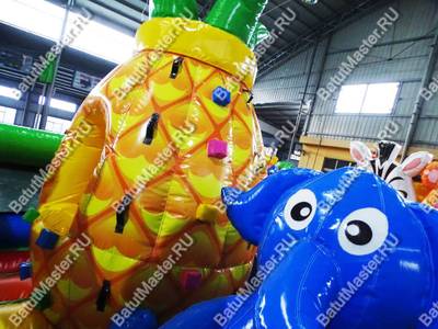 Коммерческий надувной батут "Зверята на радуге" 9*5*2.8 м, окна по бокам