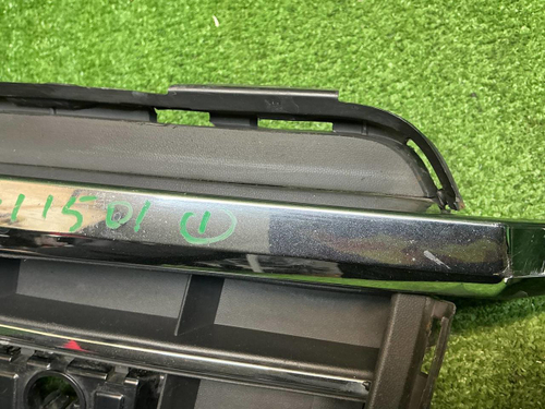 Решетка перед. бампера VW Touareg 3 (18-23) R-line