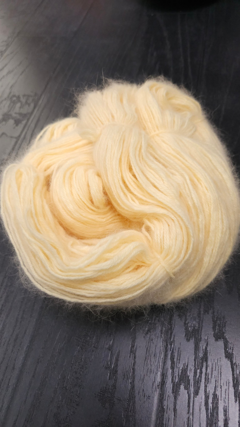 Итальянская пряжа в пасмах от BIAGIOLI MODESTO Angora 80, Spiky 3/17, 80% Ангора, 20% Нейлон