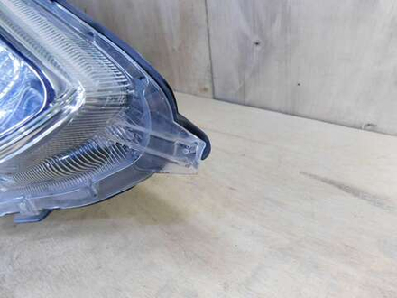 фара правая Toyota Aqua NHP10 52-293