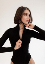 Боди на молнии