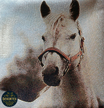 Декоративный гобеленовый чехол для интерьерной подушки Белый конь 38*38