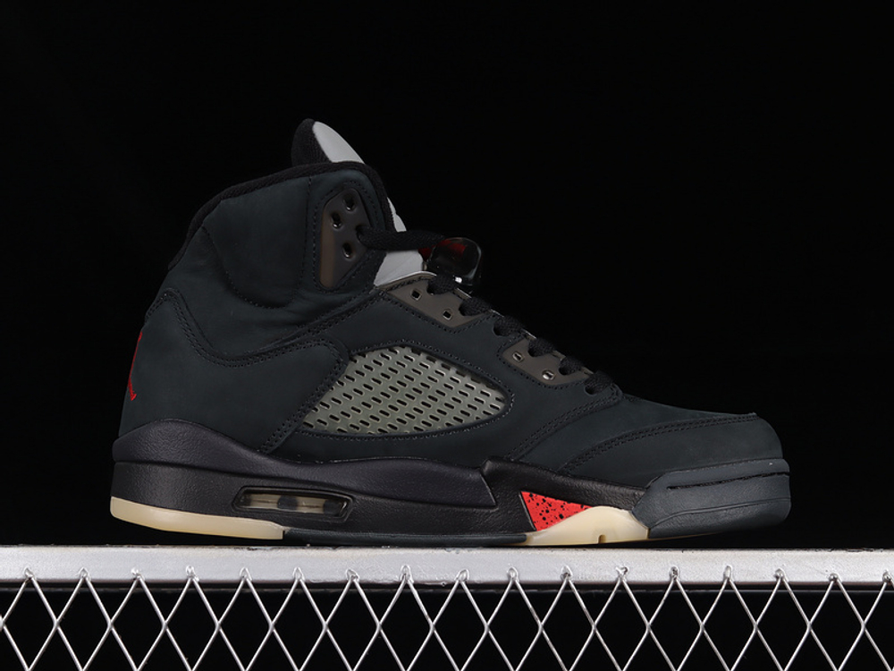 Jordan retro 5 noir new arrivals