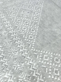 Оренбургский пуховый платок с шелком П1-150-03 серый