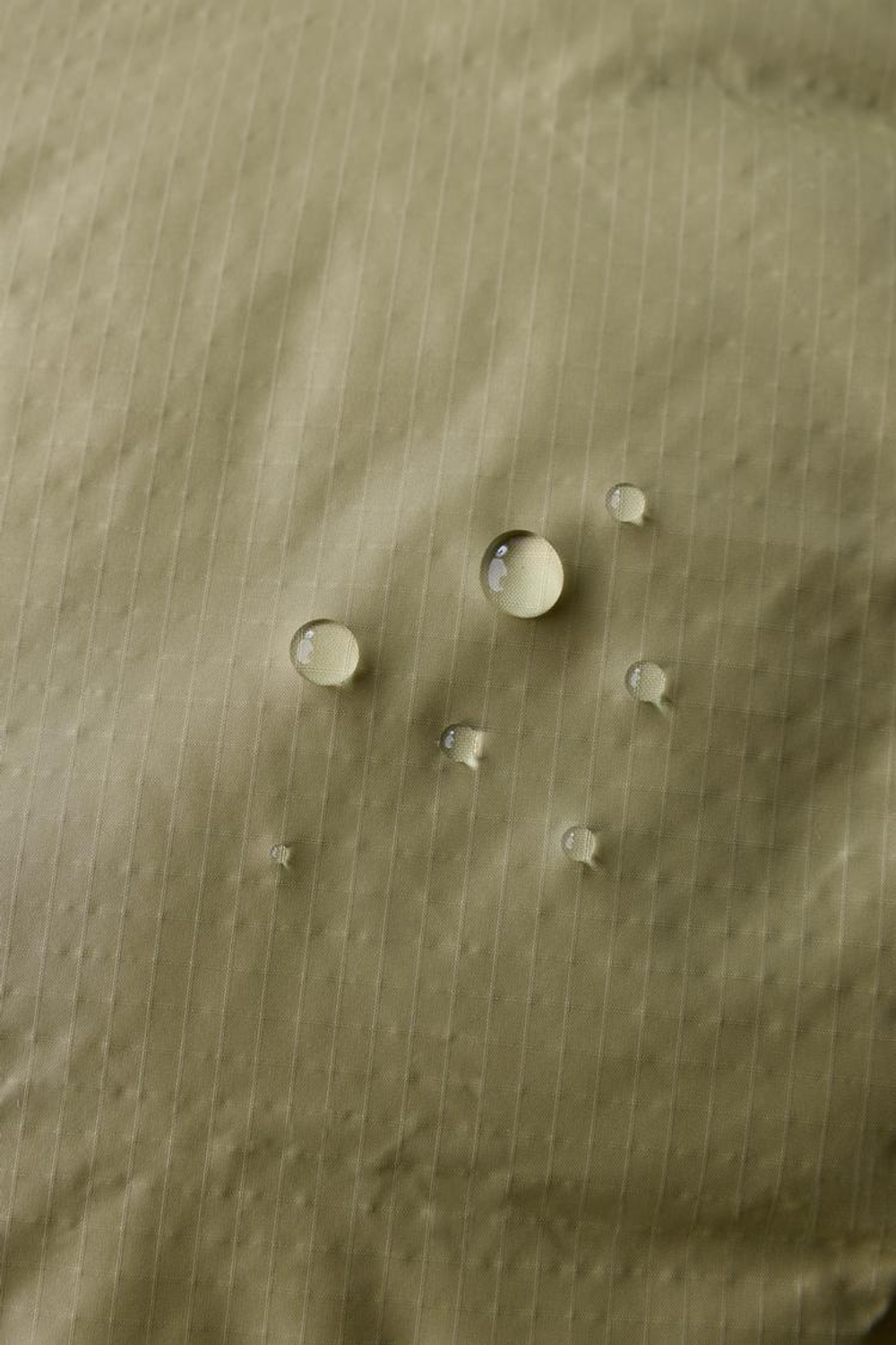 ZARA СТЕГАНАЯ КУРТКА WATER REPELLENT, ЦВЕТ ОЛИКОВОГО МАСЛА