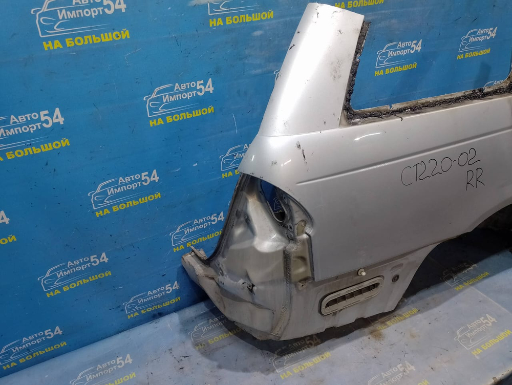 Крыло заднее правое TOYOTA AVENSIS 1999