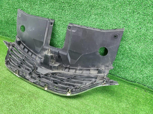 Решетка радиатора Renault Arkana (2019-2023)