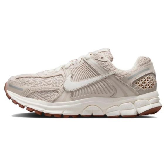 Nike Air Zoom Vomero 5 Беговые кроссовки Низкие Бежевые Женские