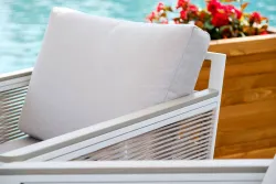 "Сан Ремо" кресло плетеное из роупа садовое, каркас алюминий белый, роуп бежевый, ткань бежевая