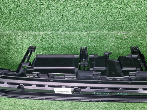 Решетка переднего бампера Land Cruiser 300 (21-нв)