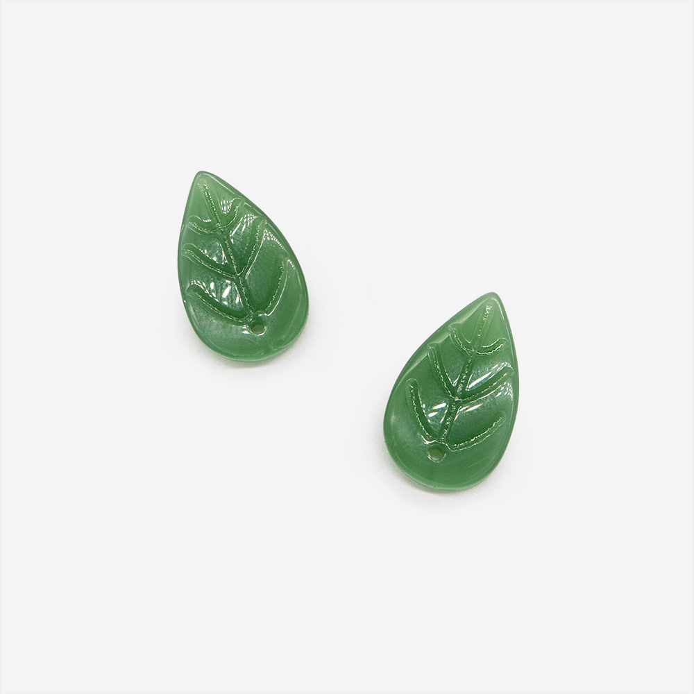 Подвеска резная "Листочек", 18*11мм, зеленая коралловая пудра