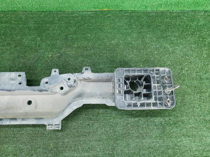 Усилитель задний Genesis GV80 (2020-н.в.)