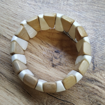 Браслет Заборчик, дерево, цвет молочный, светло-кор., ширина 27 мм