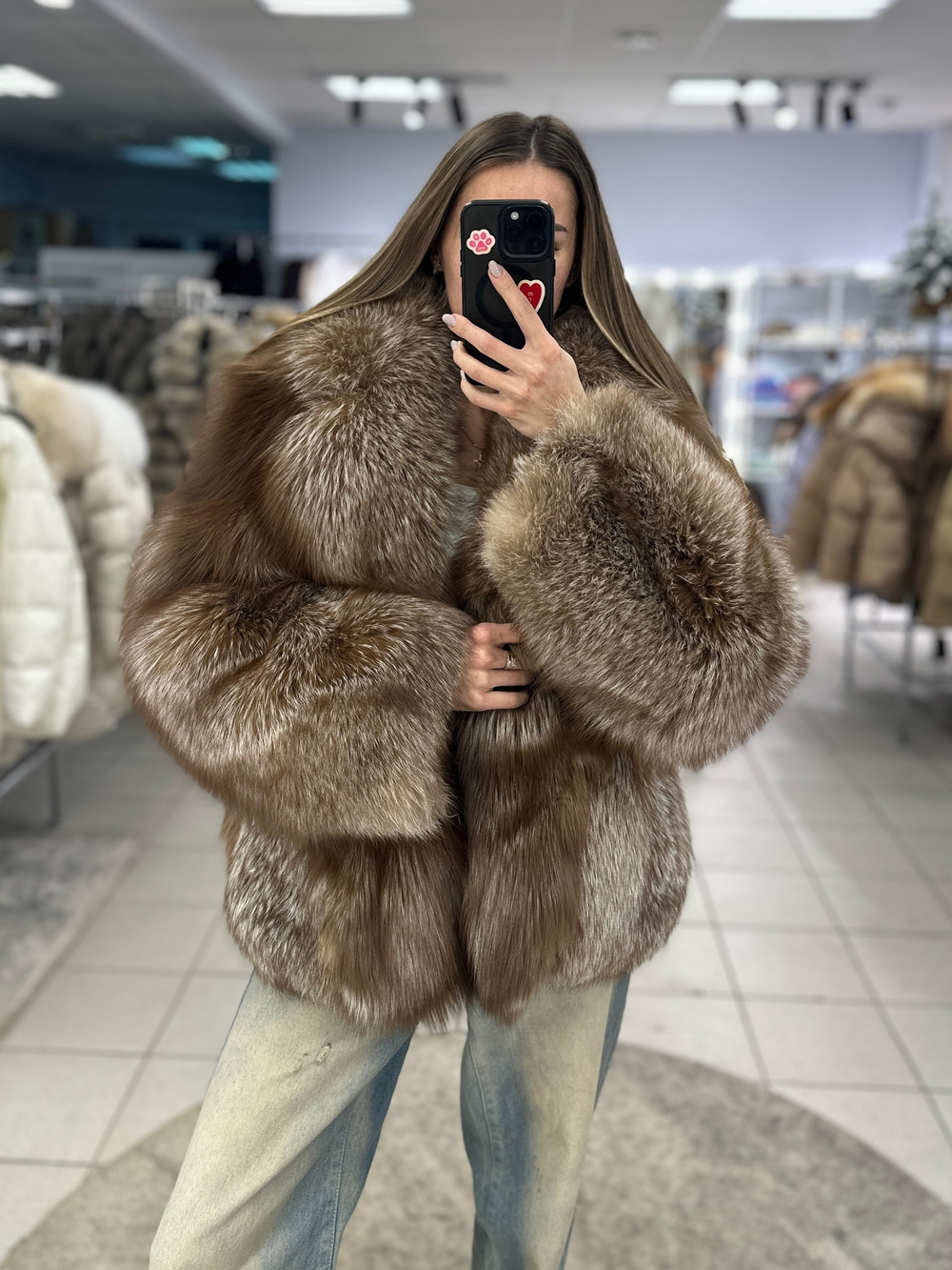 Шуба из кофейной лисы с английским воротником