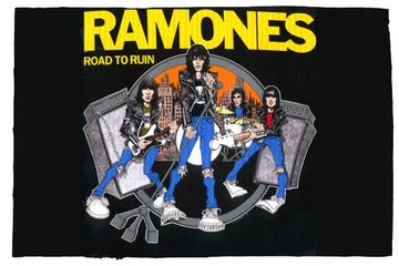 Флаг Ramones Road to Ruin