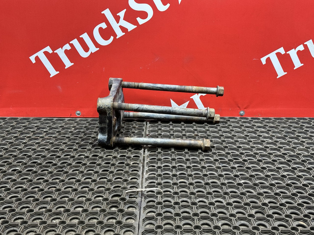 Кронштейн пневморессоры задней левый 2023г