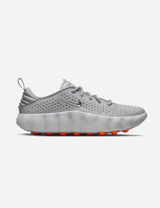 Nike Mind 002 