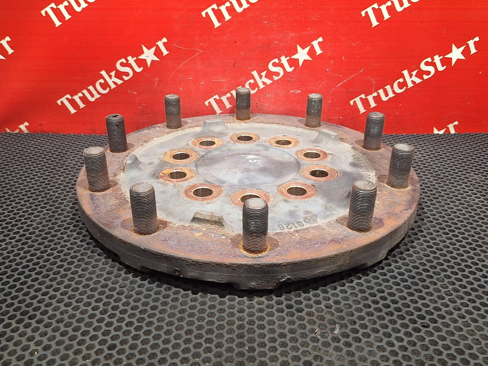 Фланец ступицы передней