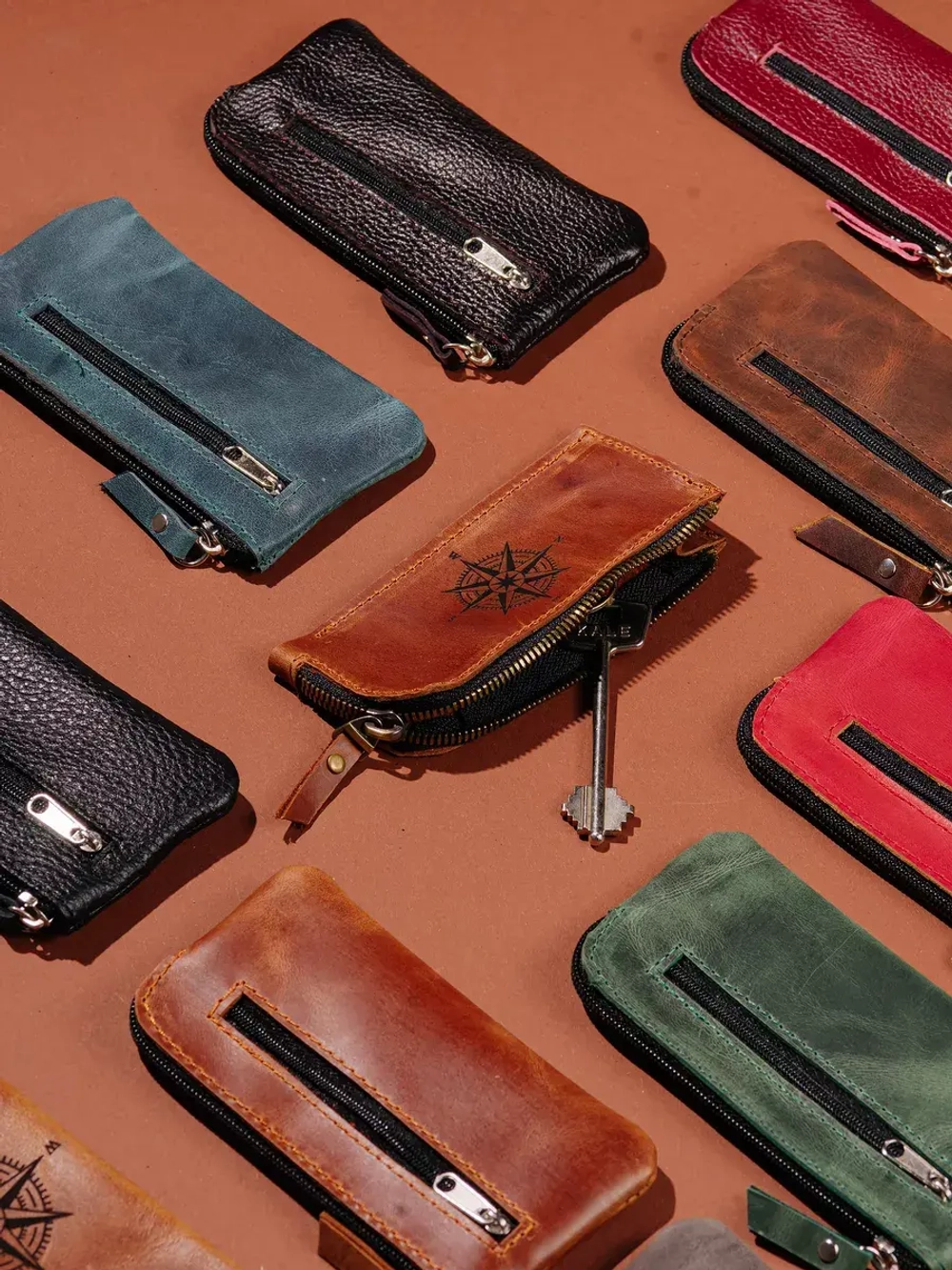 Ключница карманная кожаная