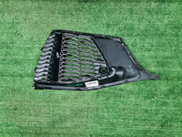 Решетка переднего бампера Audi Q8 (18-23) S-line