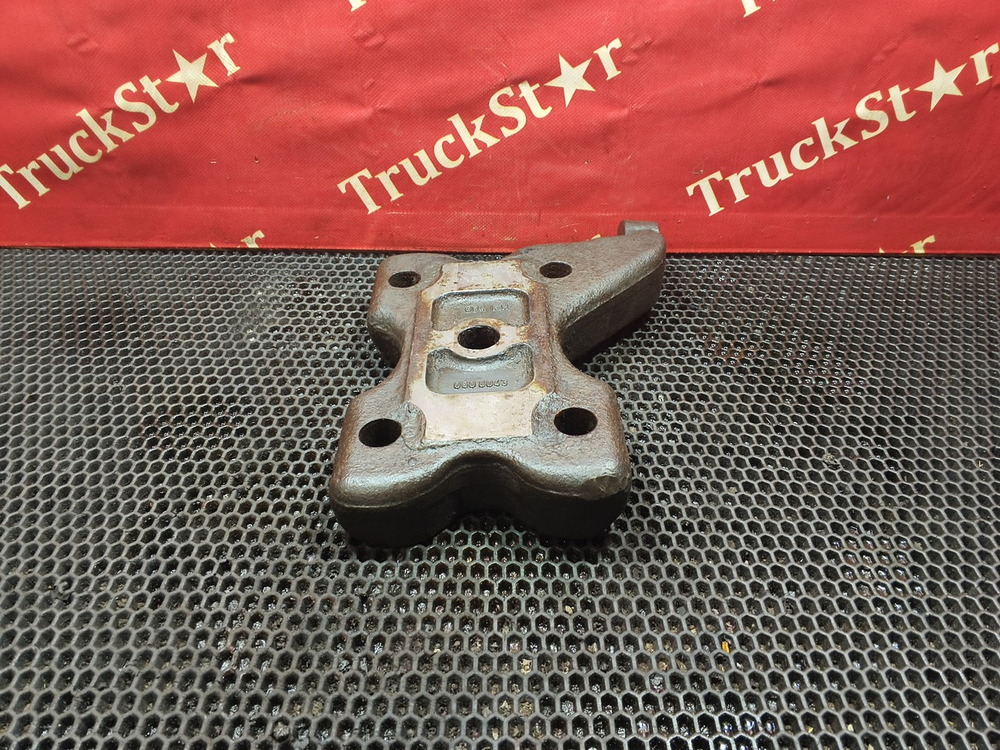 Кронштейн амортизатора заднего правый