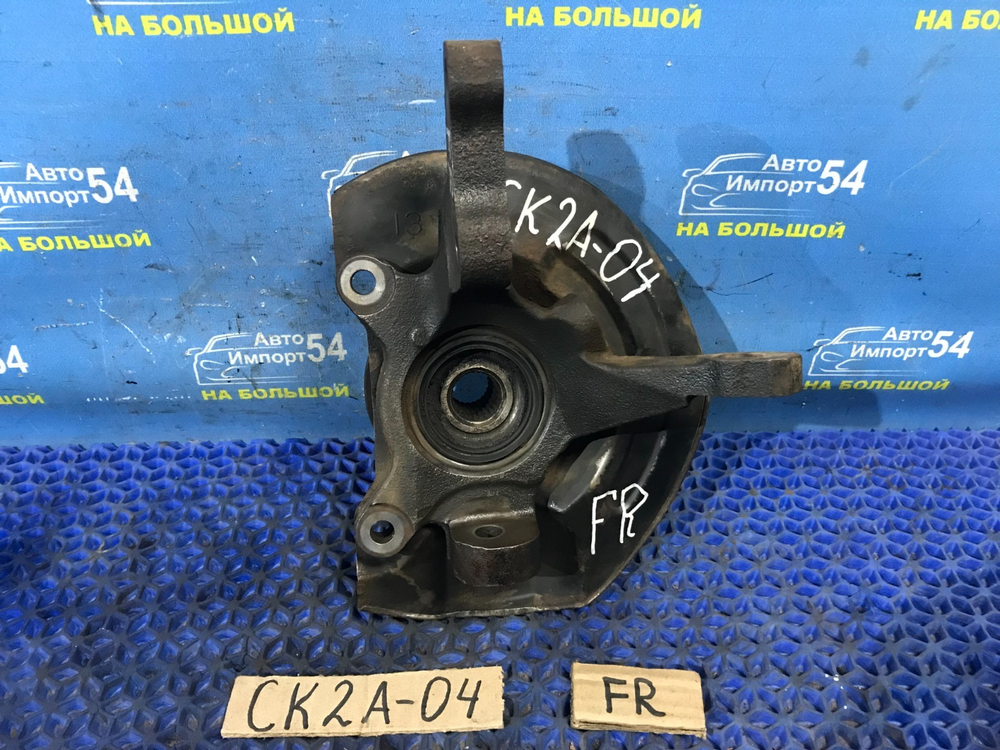 Ступица передняя правая MITSUBISHI LANCER 1998