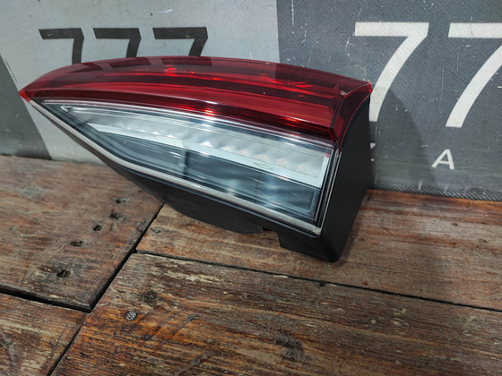 Фонарь задний правый Skoda Octavia 4 (A8) 19-нв Б/У Оригинал 5E6945308