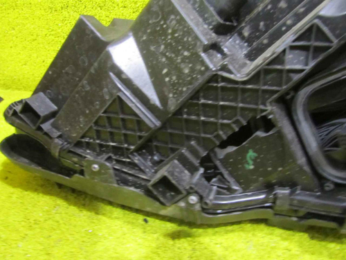 Битая Фара правая Mercedes GLA x156 (2017-2020) LED